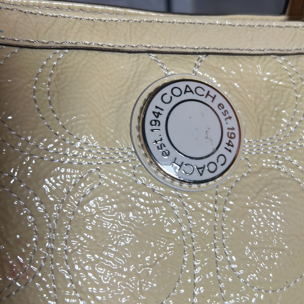 Coach patent leather (full grain cowhide) tote Rare EUC - Picture 7 of 16